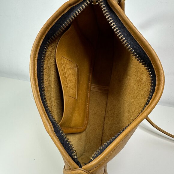 COACH Basic Bag #9455 Tan Leather Vintage 1970s Zippered Clutch Shoulder Bag - Picture 16 of 16